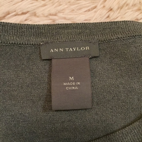 Ann Taylor Silk sweater - Picture 3 of 6